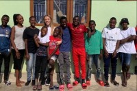 Британка усвојила 14 дјеце из Африке како би их спасила с улице