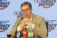 Vučić: Ekonomija ne smije da stane, građani da budu odgovorni