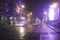 Policijska potjera kroz Titovu ulicu u Sarajevu, vozač bježao u suprotnom pravcu VIDEO