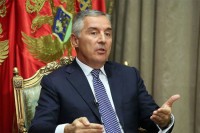 Đukanović: Povećanjem investicija može doći do oporavka ekonomija regiona