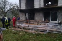 Detalji tragedije u Kotorskom kod Doboja: Ložio vatru pa zapalio kuću