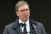 Vučić: Novo povećanje plata od 1.januara, za zdravstvene radnike 10.000 dinara