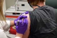СЗО: Потребна вакцинација бар 60 одсто људи да би се зауставила пандемја