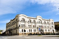 Izložba “Volare” Bose Ostić biće otvorena u petak u Banskom dvoru: Traganje za beskonačnim plavetnilom