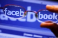 Дан након САД-а и Њемачка покренула истрагу против Фејсбука