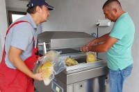 Пољопривредна задруга “Повртарство” из Бијељине шири производњу: Вакуумираним поврћем освајају тржиште
