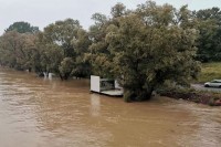 Prevrnula se skela kod Trstenika, potraga za jednom osobom