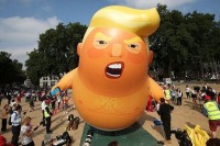 Лондонски музеј купио балон с ликом Доналда Трампа