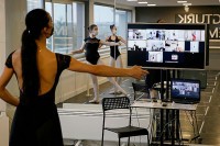 Umjetnost u doba pandemije: Baletni studio zamijenili dnevnim boravkom