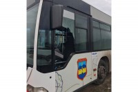 Banjaluka: Polupao žmigavce i staklo na autobusu