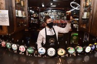 Najveći pad potrošnje piva u britanskim pabovima od 1920