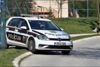 Pokušao podmititi policajce, pa uhapšen: Izvadio 100 KM i predložio da mu vrate 50