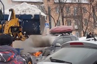 Ovako Rusi gase automobil u plamenu VIDEO