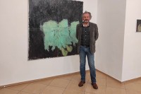 Slike Velimira Iliševića izložene u galeriji “Sreten Stojanović” u Prijedoru:  Povratak suštini simbol razvoja