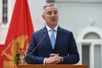 Đukanović: Zatvoriti granice i uvesti najstrože mjere