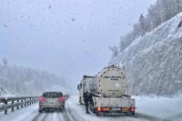 Više udesa zbog snijega na auto-putu Rijeka-Zagreb