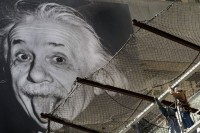 Zašto Ajnštajn plazi jezik?