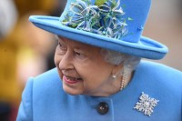 Kraljica Elizabeta stalno na "kriznim" sastancima zbog intervjua