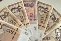 Najveća prosječna plata u februaru u oblasti finansija 1.448 KM