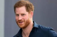 Princ Hari se bez Megan vratio u Britaniju da prisustvuje sahrani djeda