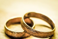 У 37 дана женио се четири и разводио три пута само да би добио слободне дане