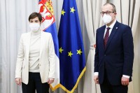 Brnabić, Kluge: Impresivan proces imunizacije u Srbiji