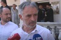 Pupovac: Potpuno zabraniti upotrebu pozdrava “Za dom spremni!”