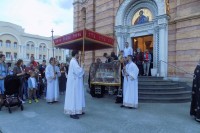 Владика Јефрем предводио вечерње богослужење