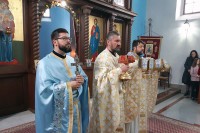 Mnogobrojni vjernici prisustvovali vaskršnjoj liturgiji u Drvaru