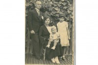 Boško i Jelena Banjanin sa djecom Nadom i Zoranom