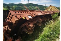 Prevrnulo se više vagona teretnog voza u Vogošći