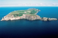 Острво Ланди, мјесто у Бристолском заливу осамљена оаза окружена морем