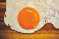 Како јаја могу помоћи при мршављењу?
