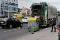 Komunalni radnik teško povrijeđen na Ilidži, vozač pobjegao s mjesta nesreće