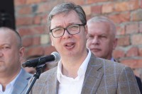 Vučić: Besmislene optužbe iz Podgorice su pritisci na Beograd