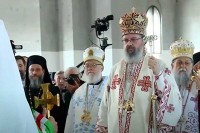 Svečano ustoličen episkop Isihije