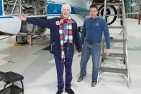 Žena pilot stara 82 godine leti sa Bezosom u svemir