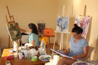 Kolonija “Bardača-Srbac” nepresušna inspiracija umjetnicima: Sestre slikarke vratile se korijenima nakon 35 godina