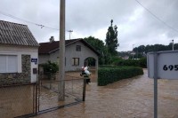 Поплављене куће у Жупањи,вода се повлачи из Нашица