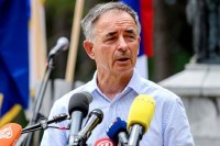 Pupovac: Učiniću sve da se ustaški pozdrav zabrani