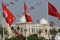 Медији: Премијера Туниса физички напали у председничкој палати