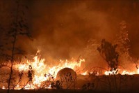 Српски ватрогасци и хеликоптери гасе пожаре по Сјеверној Македонији