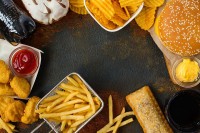 Амерички научници тврде да брза храна не мора нужно узроковати дебљање