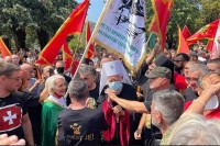 Протест против устоличења митрополита Јоаникија на Цетињу