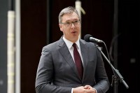 Vučić: Da stanemo svi uz našu himnu