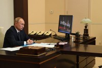 Зашто Путин нема налоге на друштвеним мрежама?