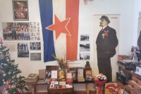Црвени пасош у Титово вријеме био најтраженија “роба”: Пензионер направио несвакидашњи музеј