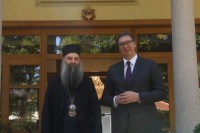 Vučić sa patrijarhom Porfirijem "Zajedno u želji da naučim mnogo o brizi za naš srpski narod“