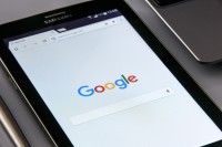 Гугл укида подршку за паметне телефоне са оперативним системом старијим од Аднроид 3
