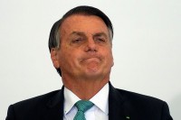 Bolsonaro umjesto u restoranu, večerao picu na ulici